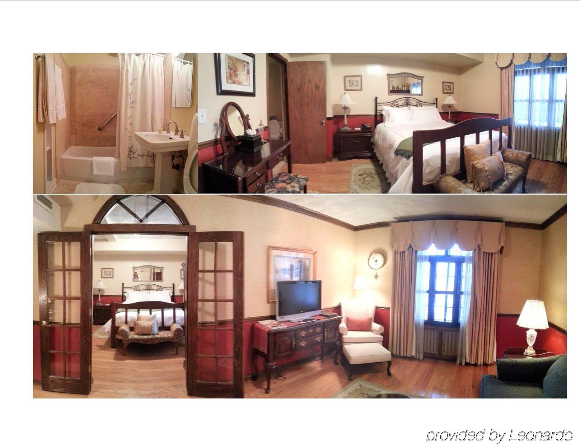 DEER PATH INN, LAKE FOREST