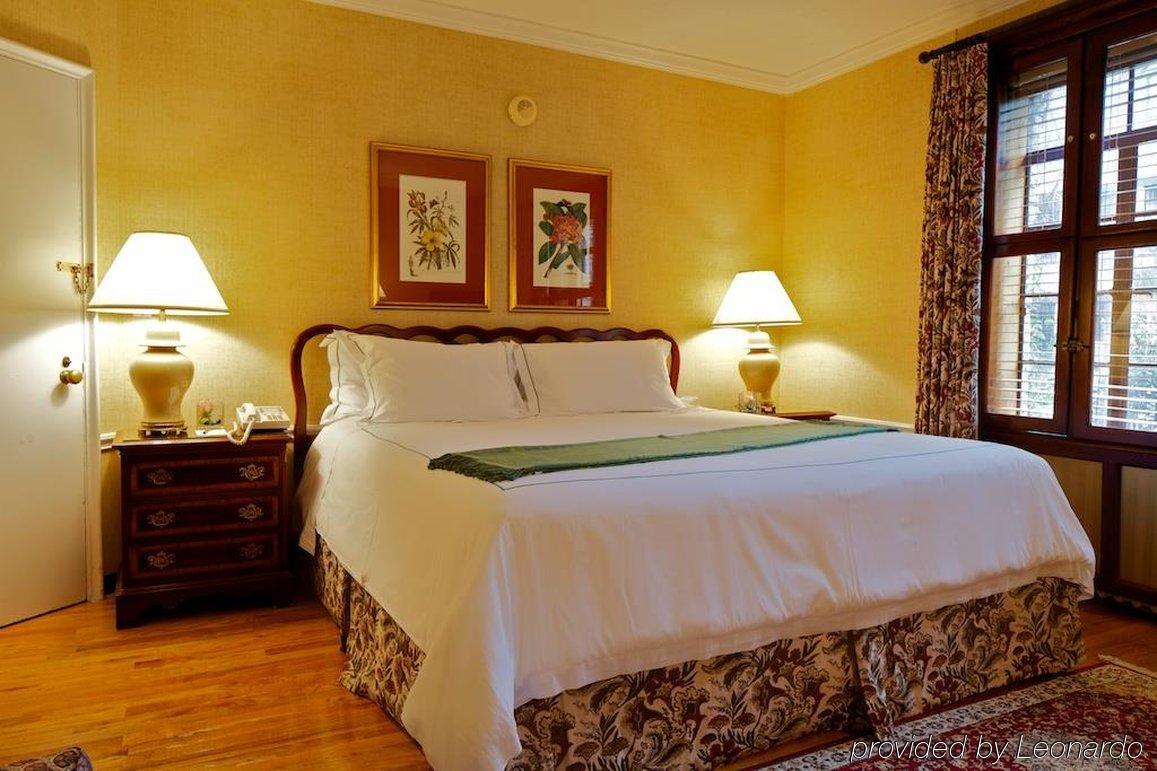 DEER PATH INN, LAKE FOREST